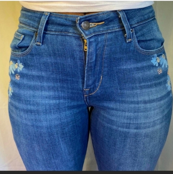 Levi Strauss gorgeous skinny jeans 32 - Picture 2 of 4